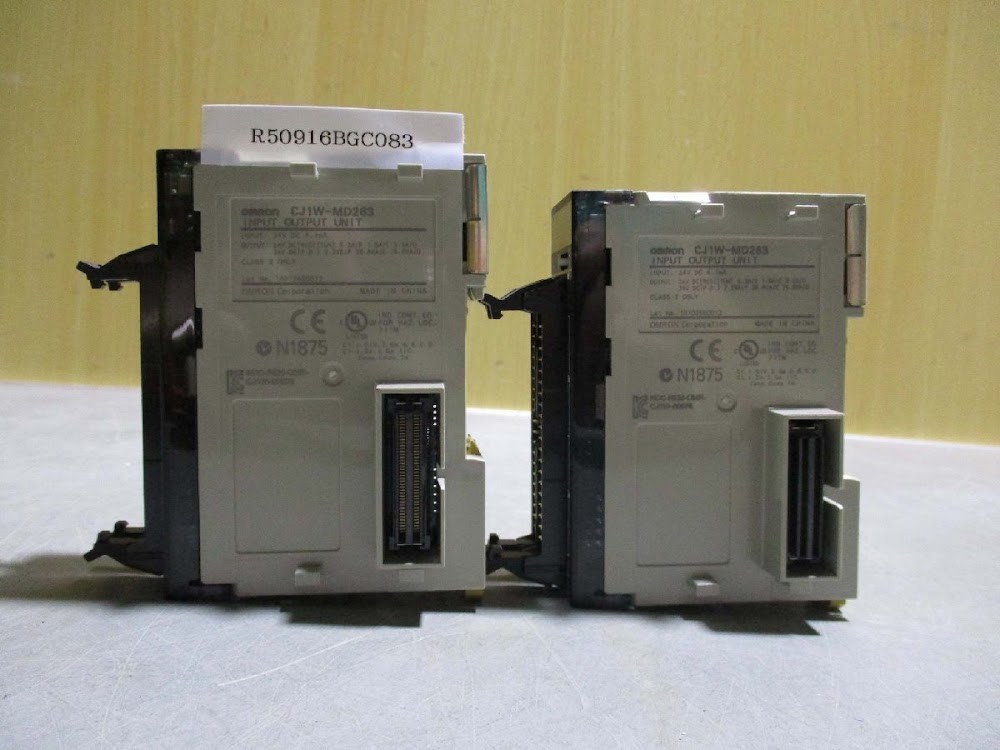 OMRON CJ1W-MD263 PLC Mixed I/O Module (2 Units) USED