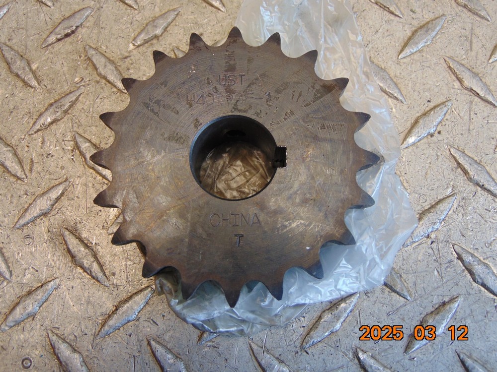 UST/TSUBAKI H40B20F-1 SPROCKET