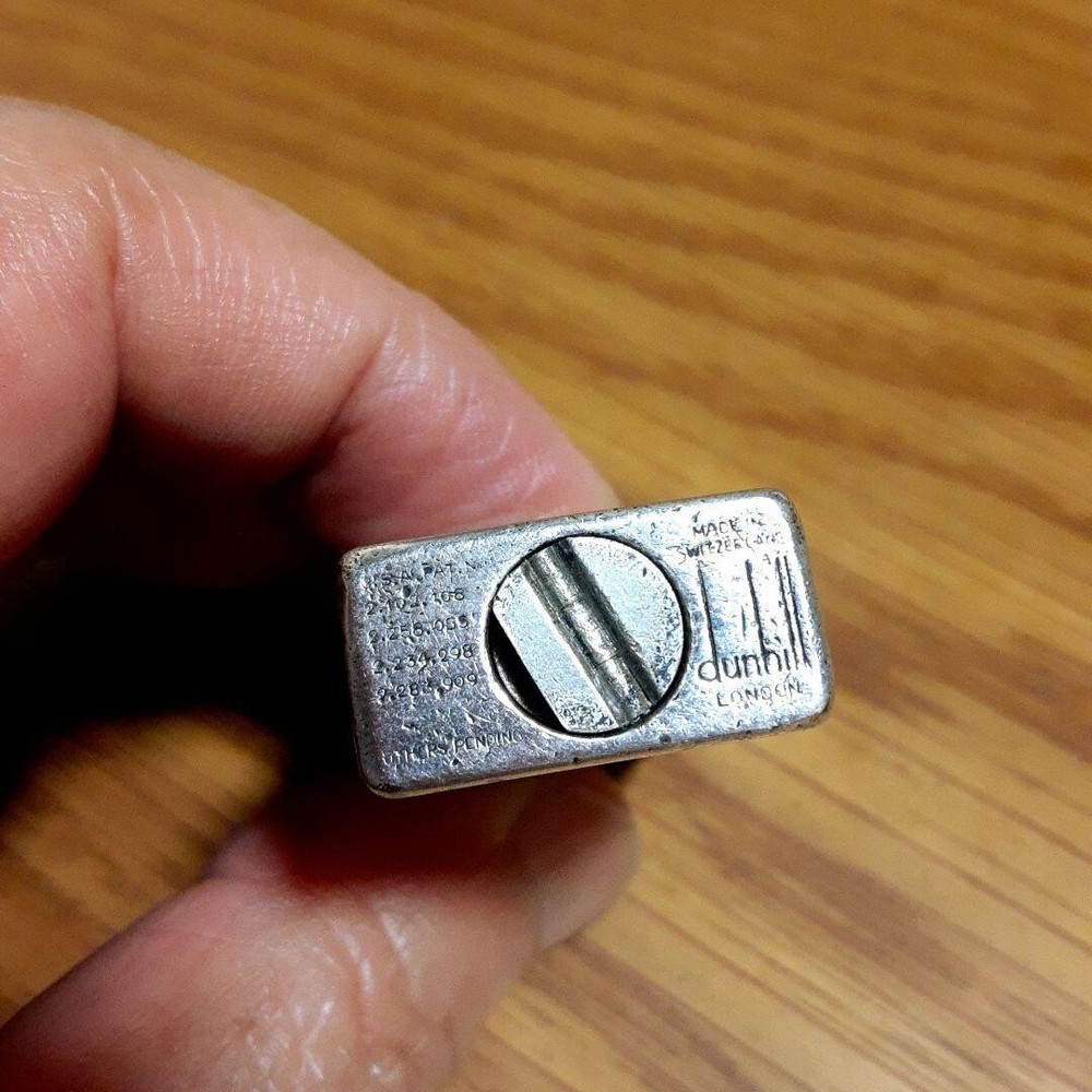 Working Dunhill auto roller oil lighter silver short without box