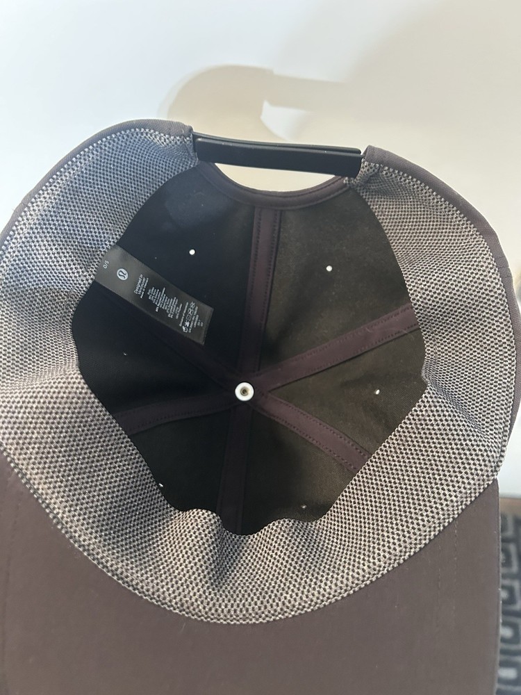 Lululemon Hat Cap Snap Back Unisex Black Adjustable Running Athletic Workout NEW