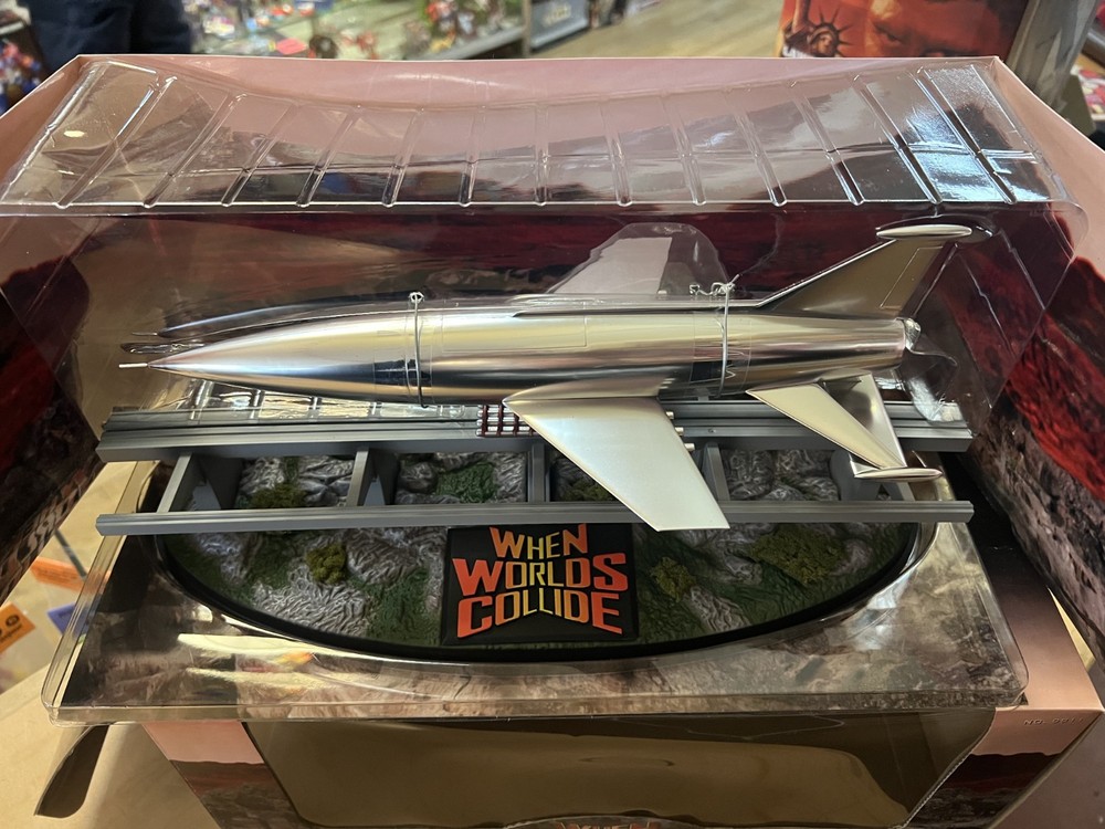 WHEN WORLDS COLLIDE SPACE ARK PEGASUS HOBBIES 9911 1/350 BUILT MODEL