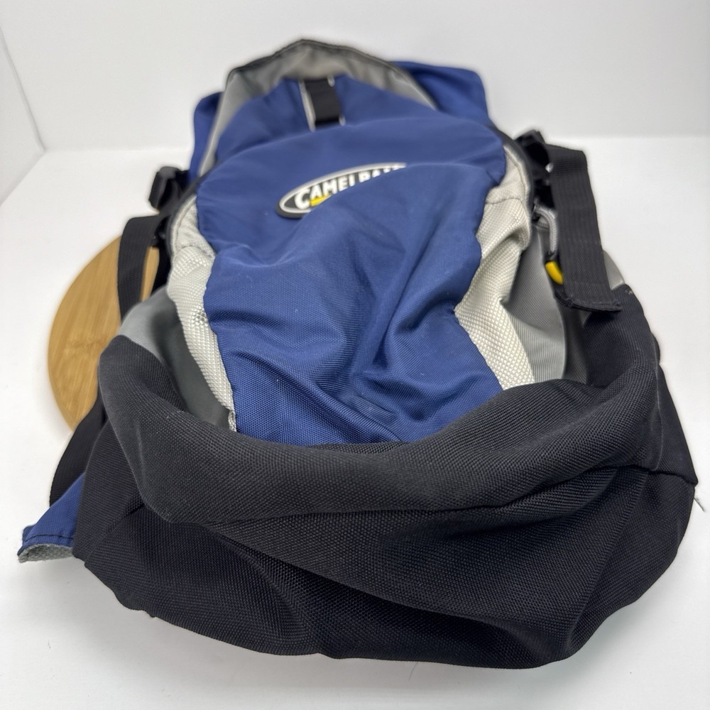 Camelbak Cloud Walker 18 Hydration Pack ( No Bladder ) 18" Hiking Backpack