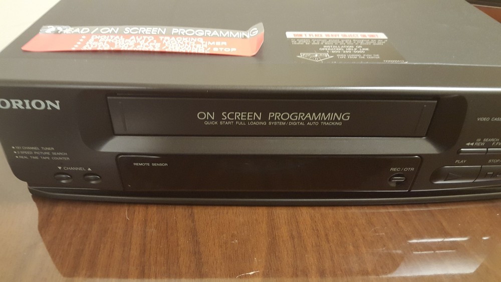 ORION VHS VIDEO CASSETTE RECORDER 2 HEAD/ON SCREEN PROGRAMMING MODEL # VR0220