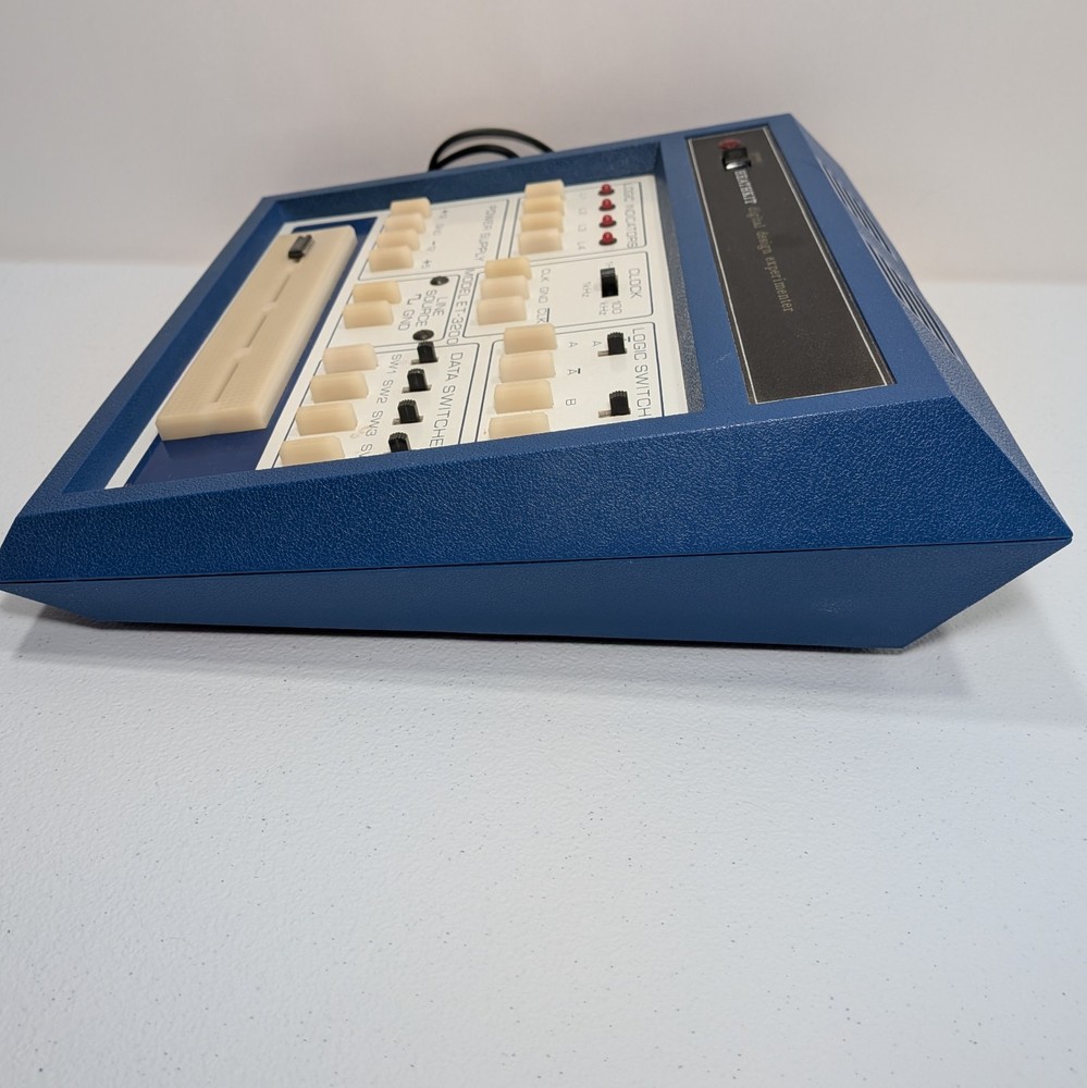 Vintage Heathkit Model ET-3200 Electronic Design Experimenter - Powers On