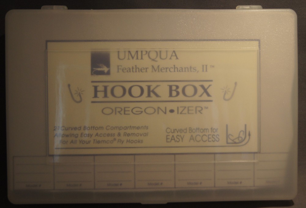 UMPAQUA HOOK BOX - TWENTY-ONE (21) SECTIONS GREAT FOR FLY HOOK STORAGE