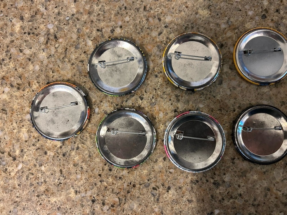8 Marvel Comic Button Pins Wolverine Magneto Cyclops Silver Surfer Archangel