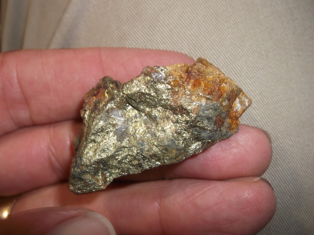 Gold, silver, copper, 34 grams samples ,ore high grade .