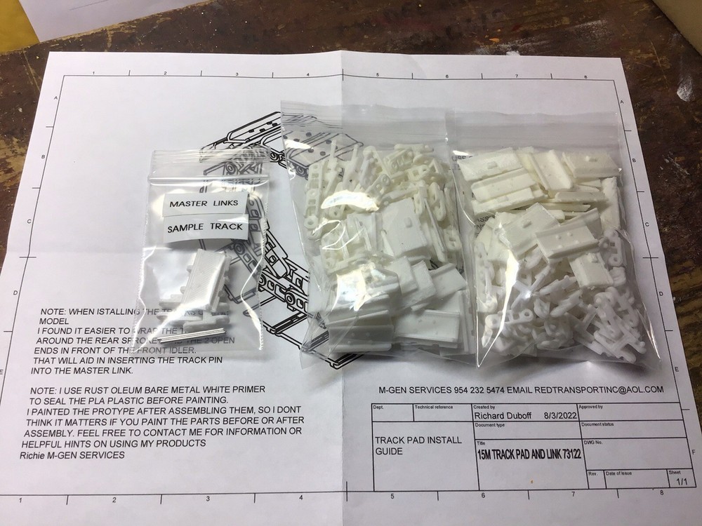 CUSTOM TRACKS FOR 1/25 SCALE AMT CAT DOZER MODEL