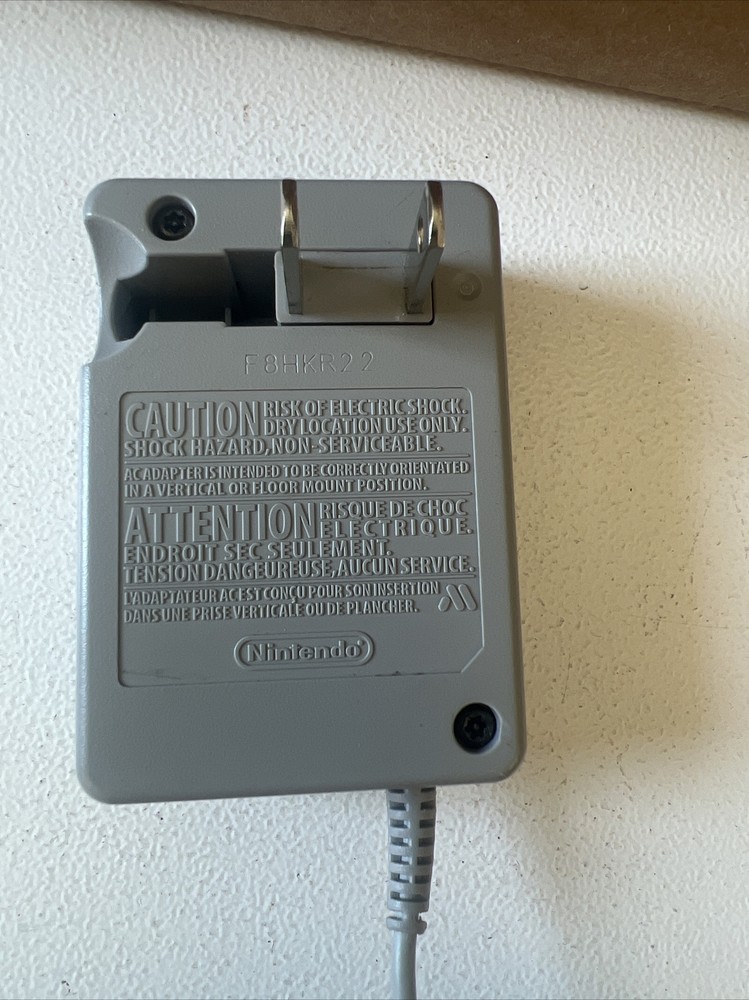 Nintendo WAP-002 For DS Nick Outside Sheath Still Functions