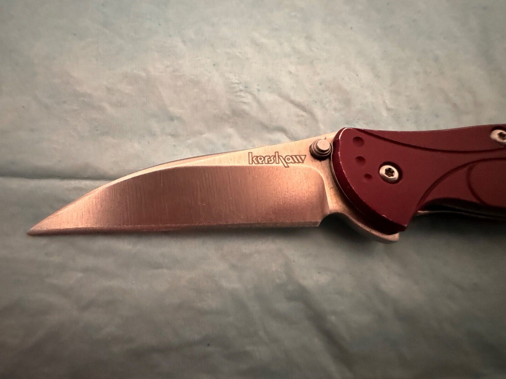 POCKET KNIFES, CONVENIENT, GOOD CONDITION, SO NICE, LIGHT.