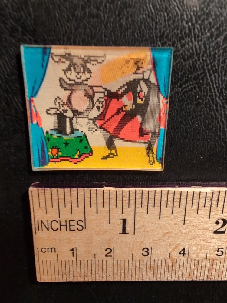 MAGIC LENTICULAR - Magician Pulls A Rabbit Out Of A Hat