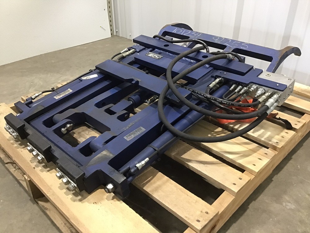 RIGHTLINE VHM006 FORKLIFT BARREL HOLD DOWN ATTACHMENT