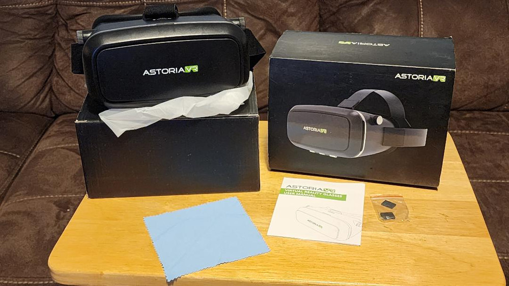 AstoriaVR Virtual Reality Smartphone Headset Black, NEW
