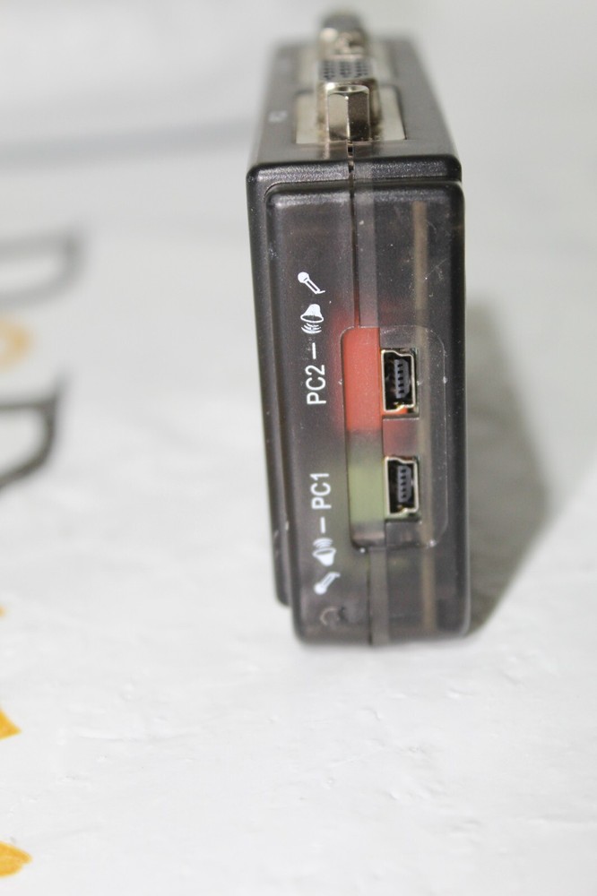 StarTech StarView 2 Port USB Micro KVM Switch SV211KUSB