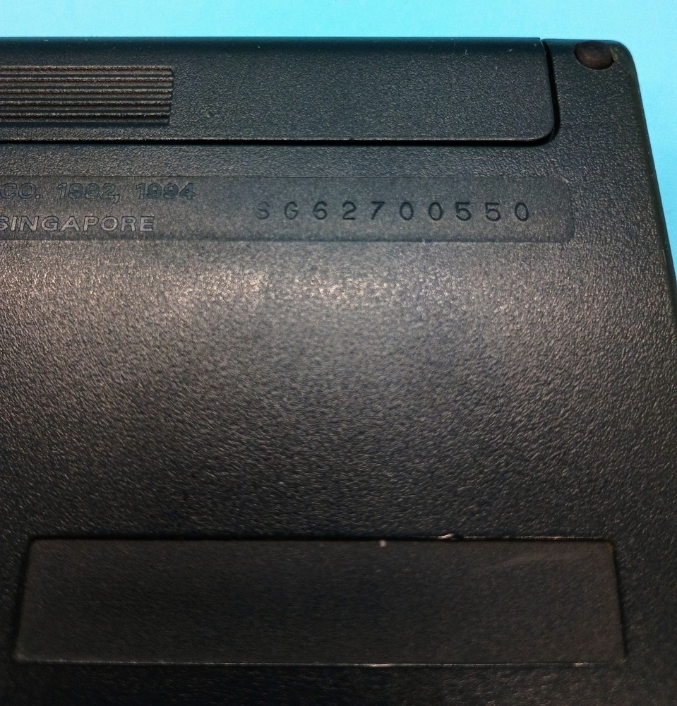 Vintage HP 200LX Handheld Graphic Display PC Palmtop 2MB Powers On