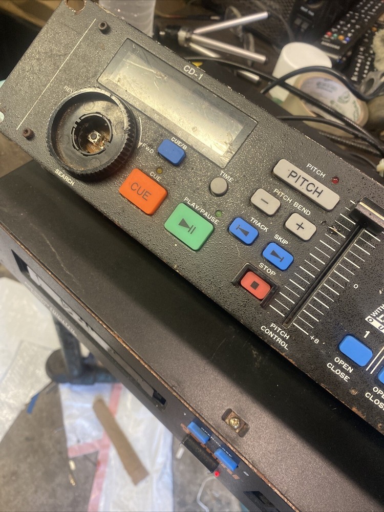 GEMINI Cd-9500 And Gemini Dual Cd PLAYER Comes On