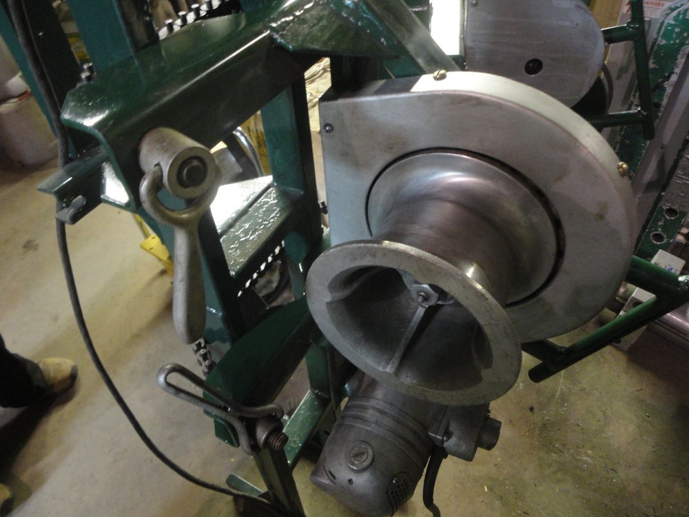 GREENLEE Tugger Cable Puller with Stand