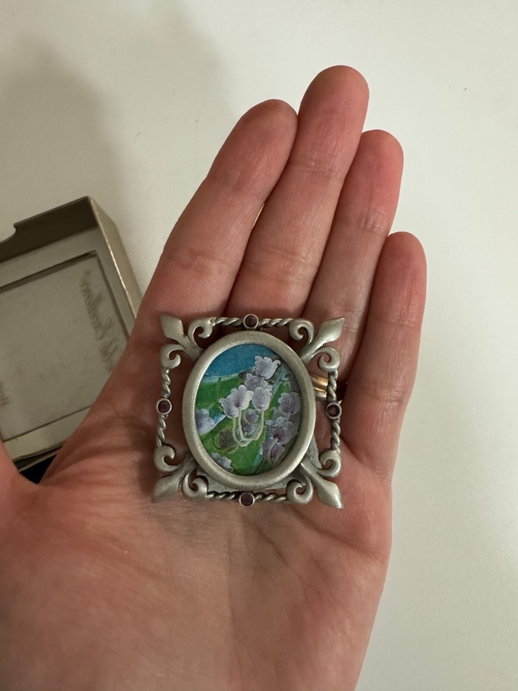 Noble Excellent Heirloom jewels frame