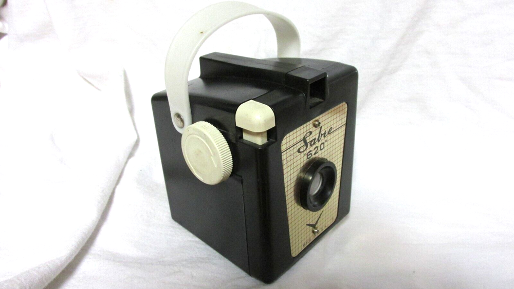 VINTAGE 1950s SABRE 620 CAMERA