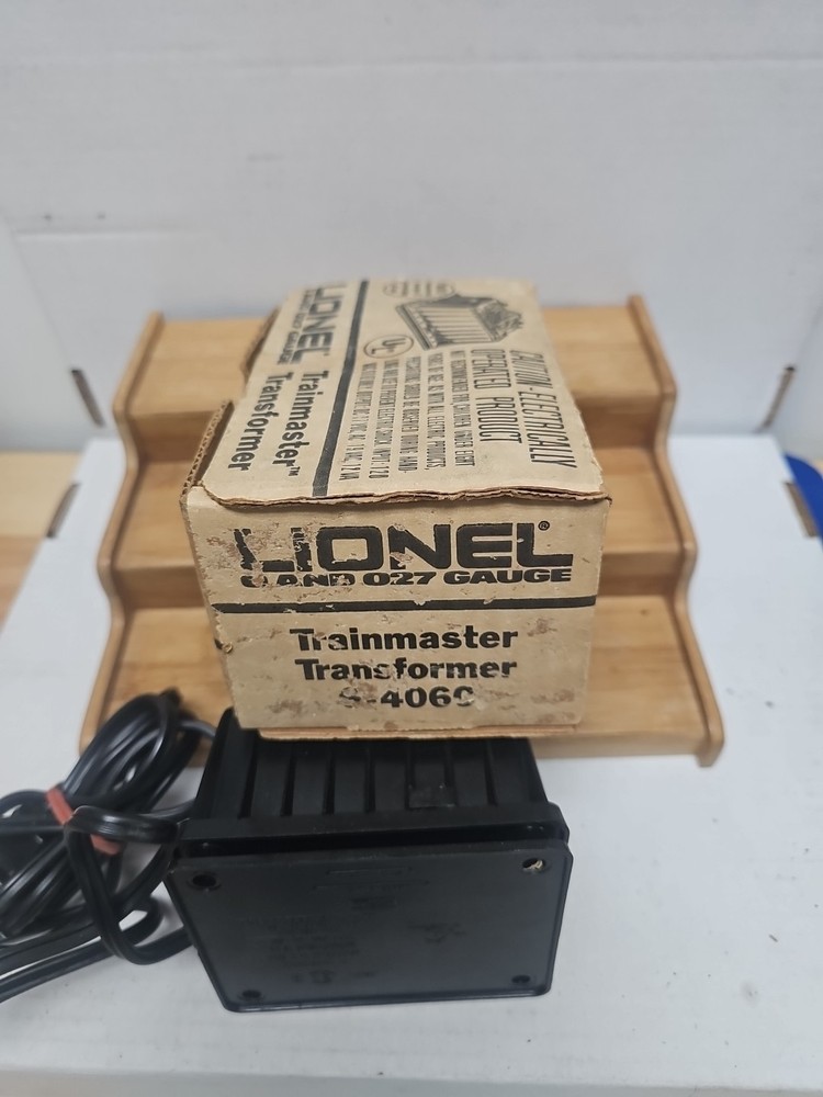 Lionel Trainmaster Transformer 4060 A.C-D.C ORIGINAL BOX, PAPERWORK.