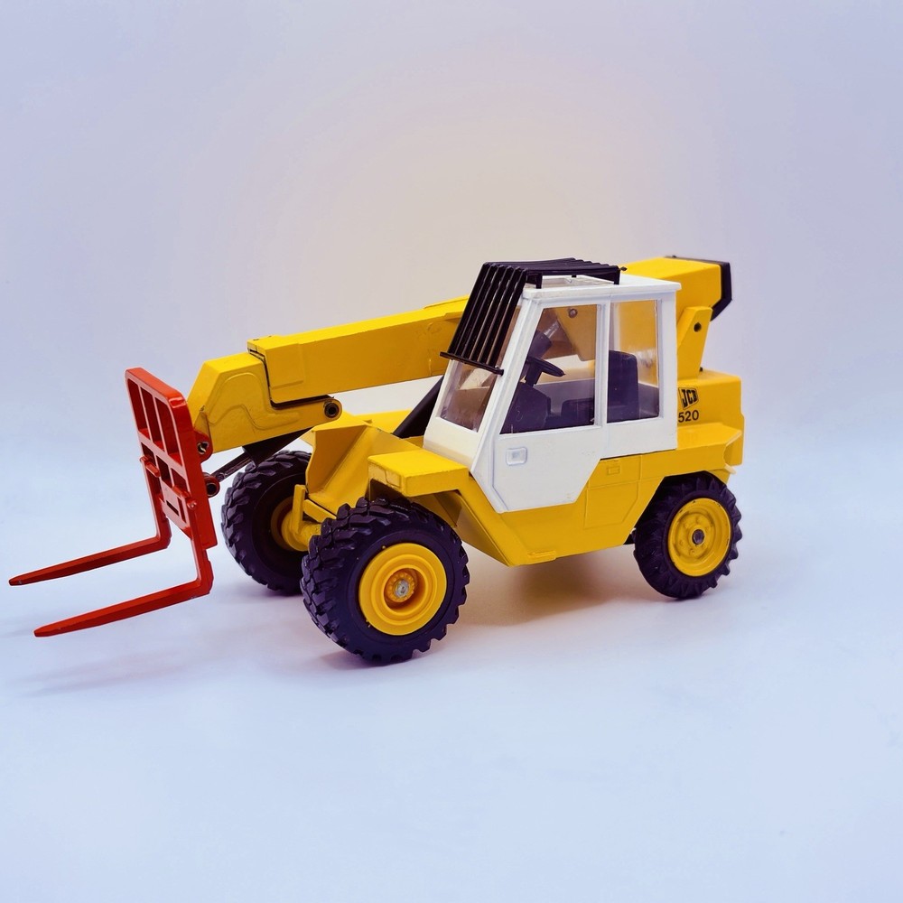JCB 520 Telescopic Handler - NZG 1:35 Scale Diecast Model #175