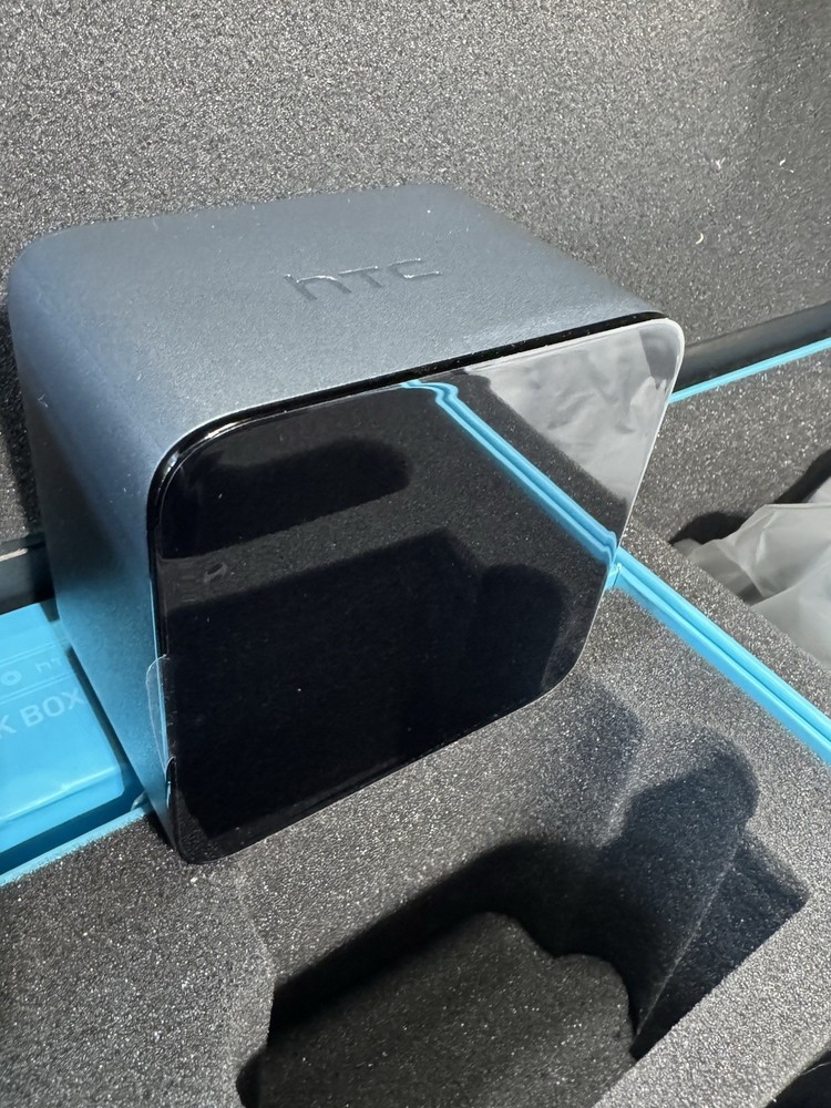 HTC Vive VR System Complete Open Box Headset Controllers Base Stations SteamVR