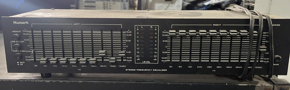 NUMARK VINTAGE STEREO FREQUENCY QUALIZER MODEL EQ2250
