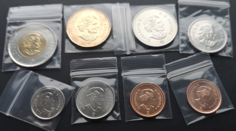 ***CANADA 2009 UNCIRCULATED COINS SET ***