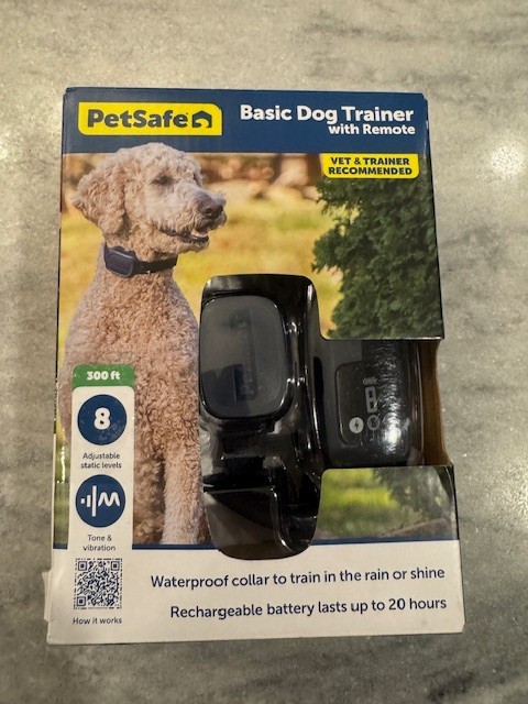 PetSafe Waterproof Basic Dog Navy Blue Trainer With Remote 300 Foot Range