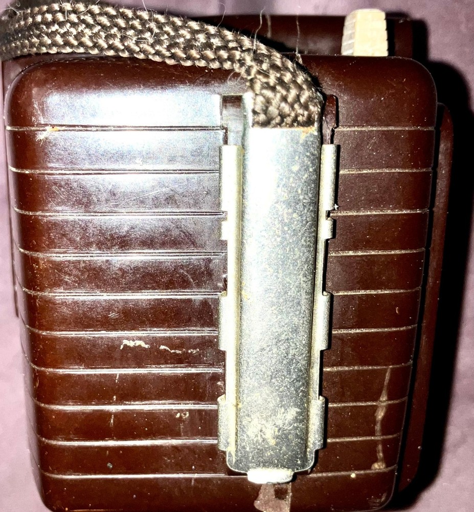 Kodak Brownie Holiday Flash Camera Bakelite Box Camera w/ Strap – Untested