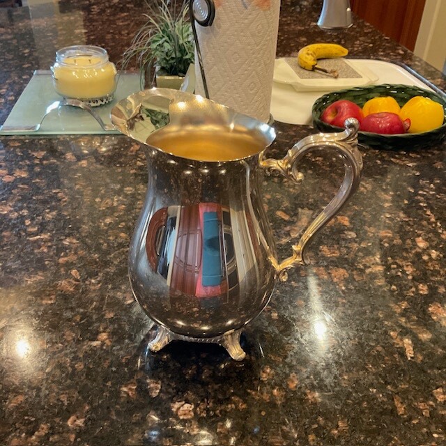 Wm Rogers Silverplate Footed Water Pitcher with Ice Guard #817