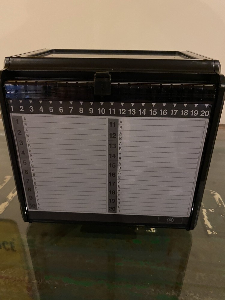 GE 40 Disc CD and DVD Storage Box Container Organizer - New Open Box