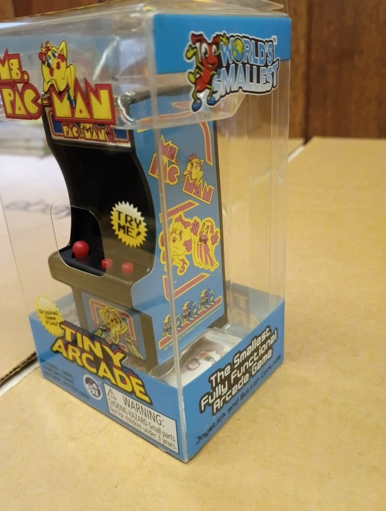 Pac Man Mini Arcade Machine by Tiny Arcades 2017 NIB