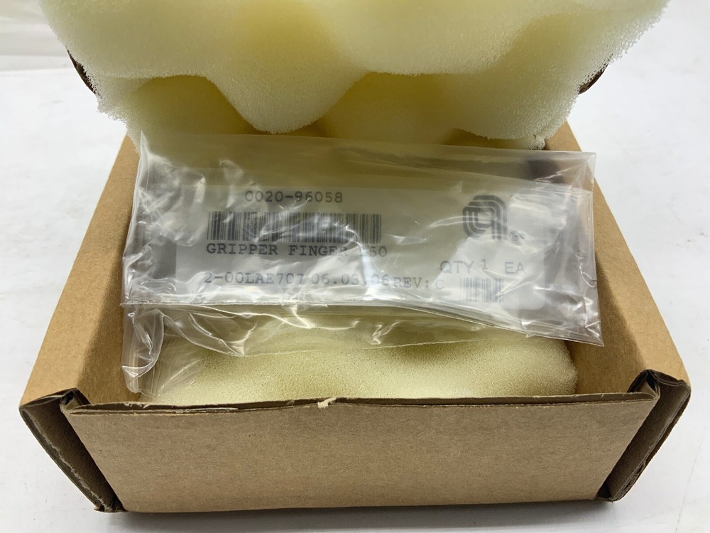 Applied Materials 0020-96058 Gripper Finger 150