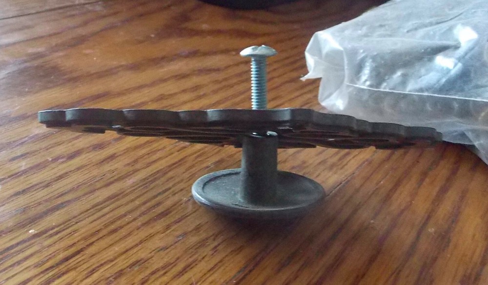 Vintage Furniture Pull / Drawer Handle (S37)