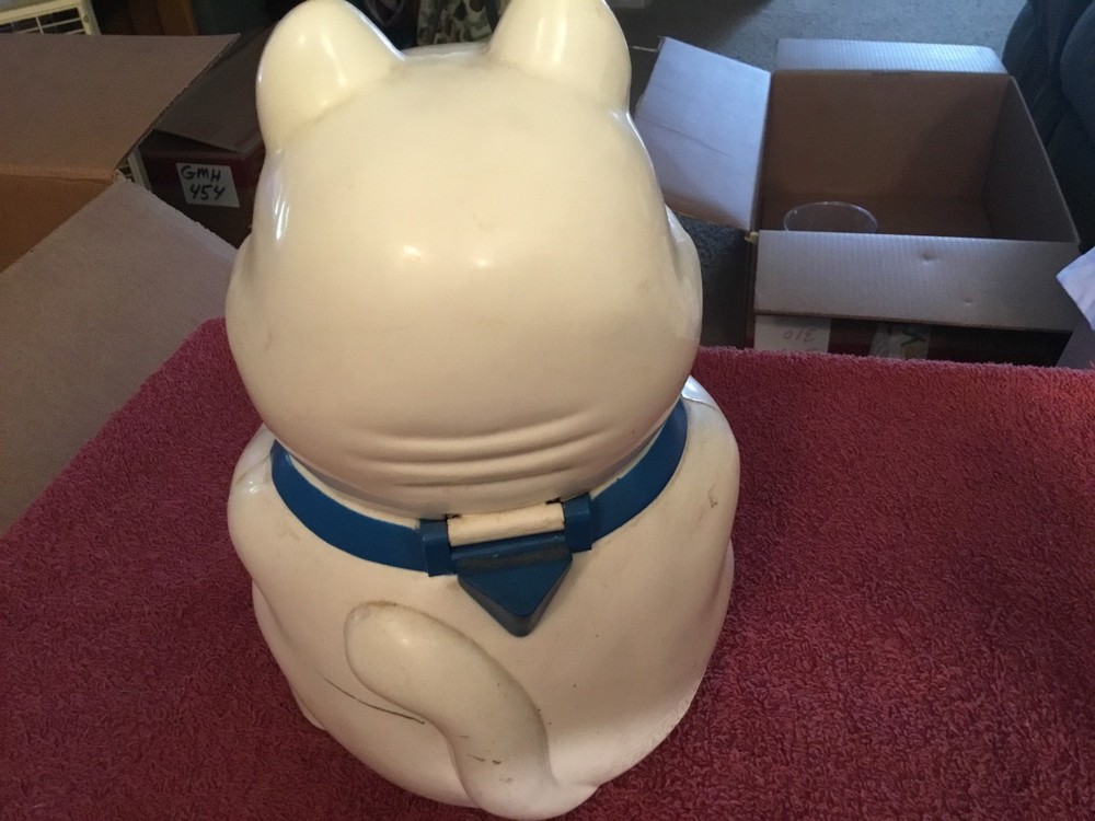 Plastic Cat Treat Cookie Jar