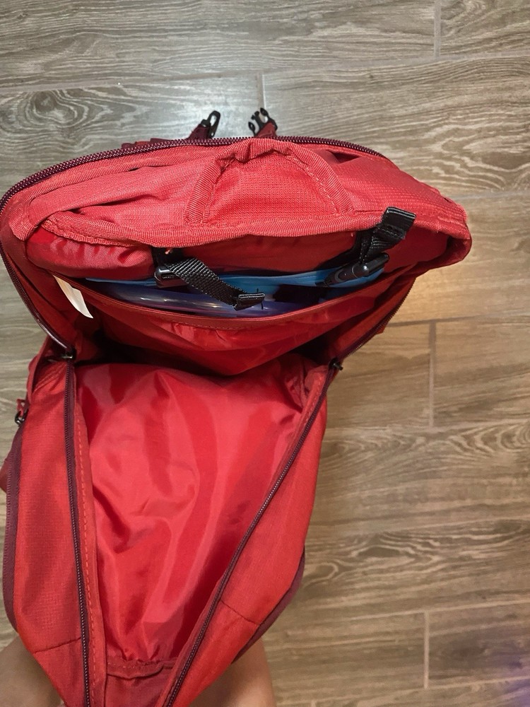 Quest Hydration Pack Backpack 2L Maroon Bag Hiking Pockets Water Bladder Hike