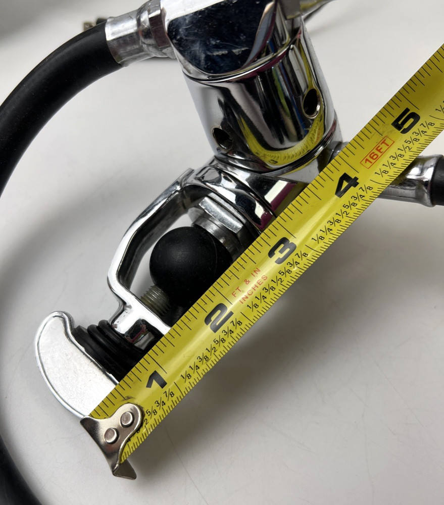 Scubapro Automatic Decompression Meter Plus Regulator, etc. See Pics