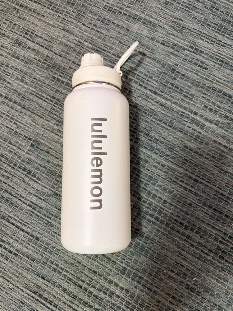 lululemon water bottle 32oz