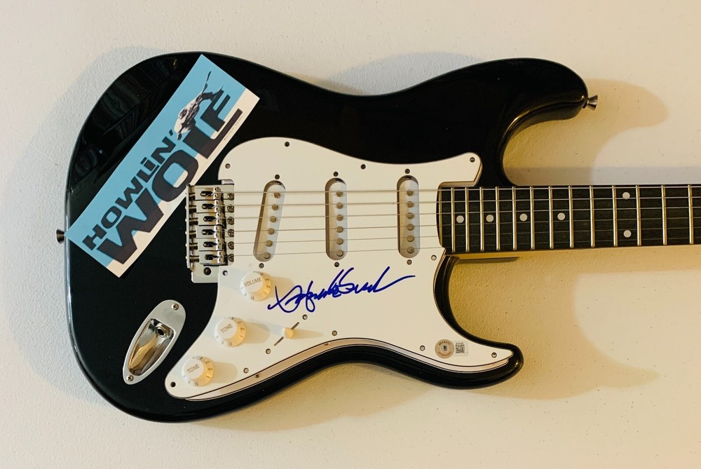 HOWLIN' WOLF HUBERT SUMLIN Signed Guitar Beckett Authentic
