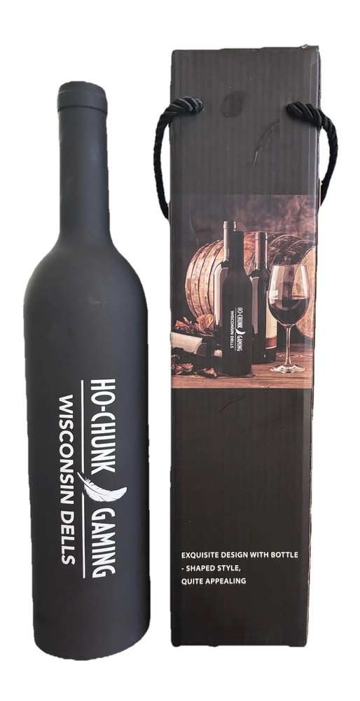 Ho-Chunk Gaming 4 Pc. Deluxe Wine Accessory Set (V)