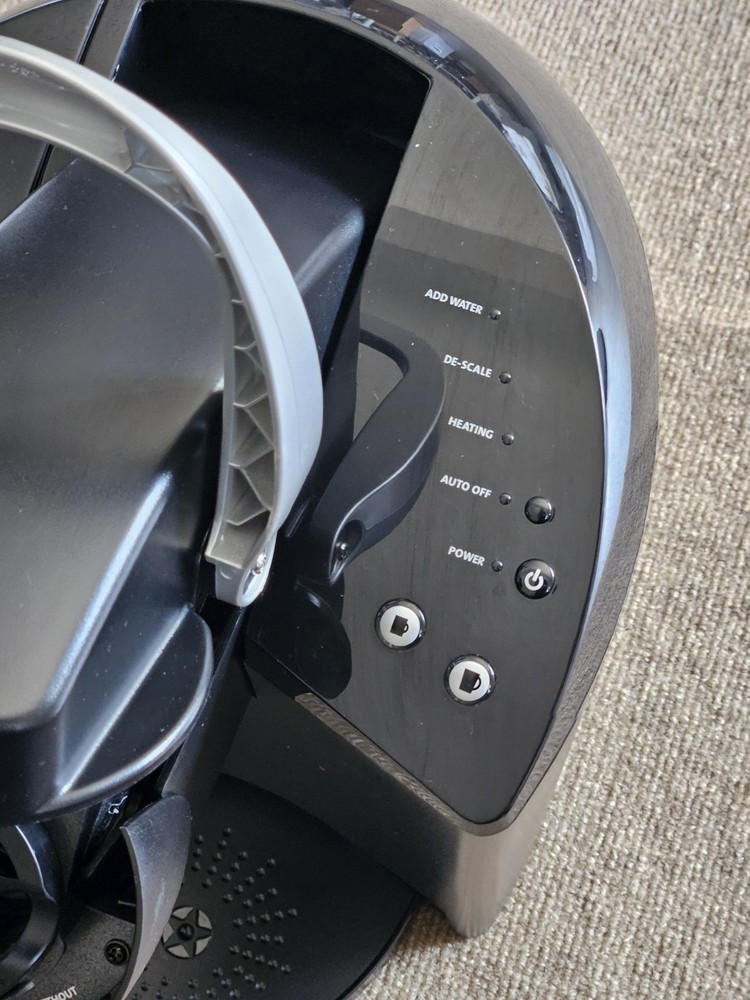 Keurig Single Cup Brewing System Coffee Maker Model B40 NOB