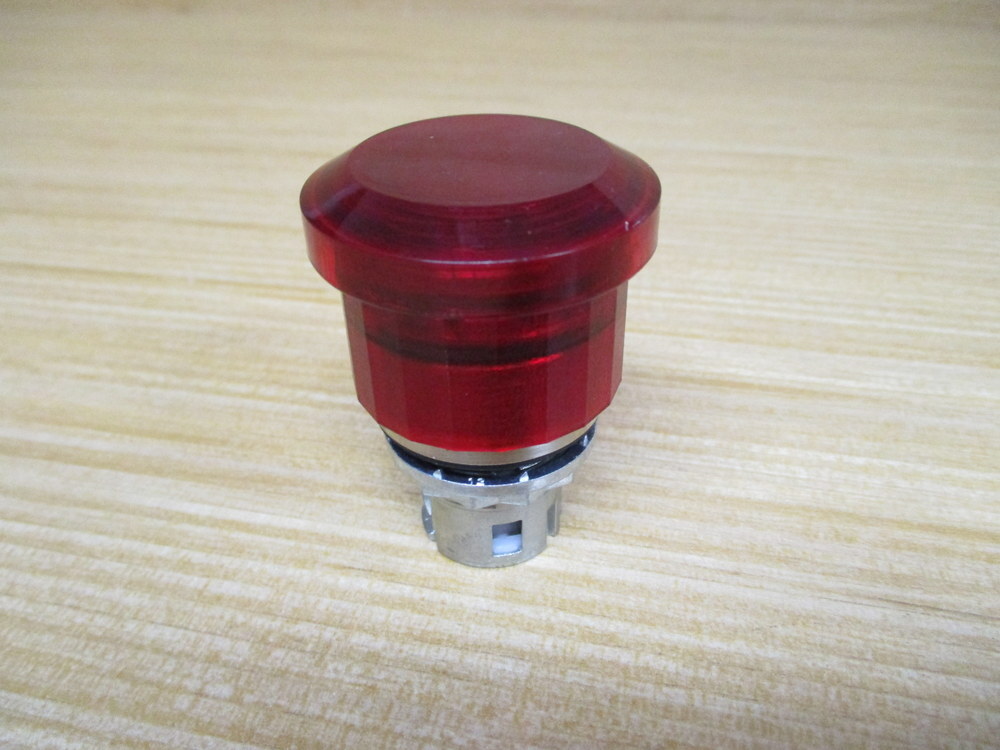 Allen Bradley 800FM-LMP44E3 Push/Pull Button 800FMLMP44E3