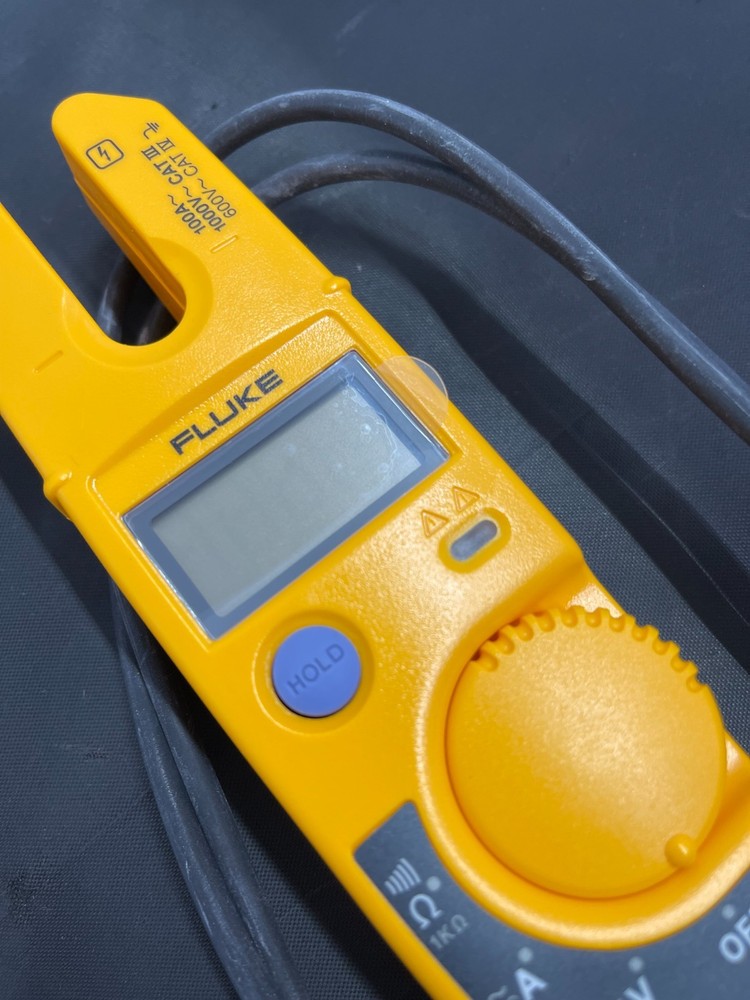 Fluke T5-600 Electrical Voltmeter, Continuity and Current Tester - Open Box