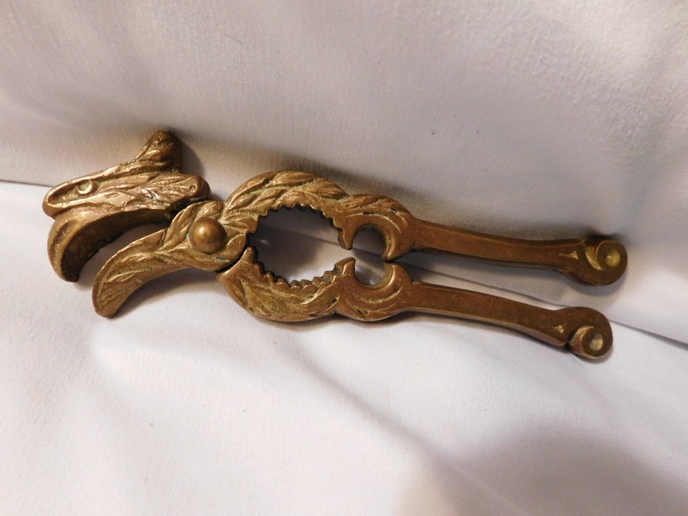 ANTIQUE EAGLE SOLID BRASS NUTCRACKER