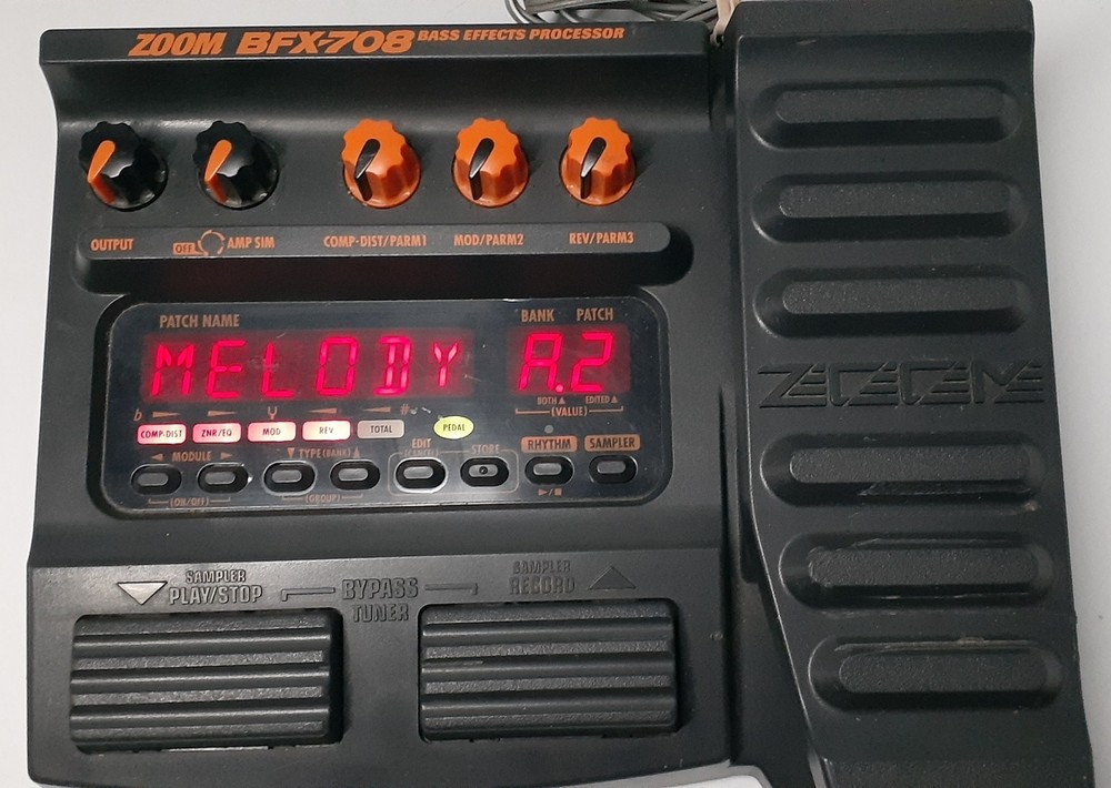 Zoom BXF-708 Bass Effects Processor