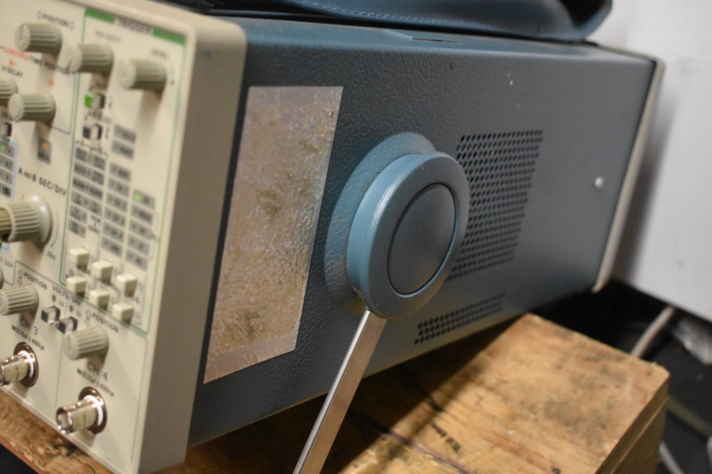 TEKTRONIX 2246 OSCILLOSCOPE