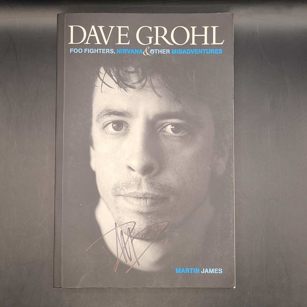 Dave Grohl Autographed Foo Fighters, Nirvana & Other Misadventures Beckett Auth.