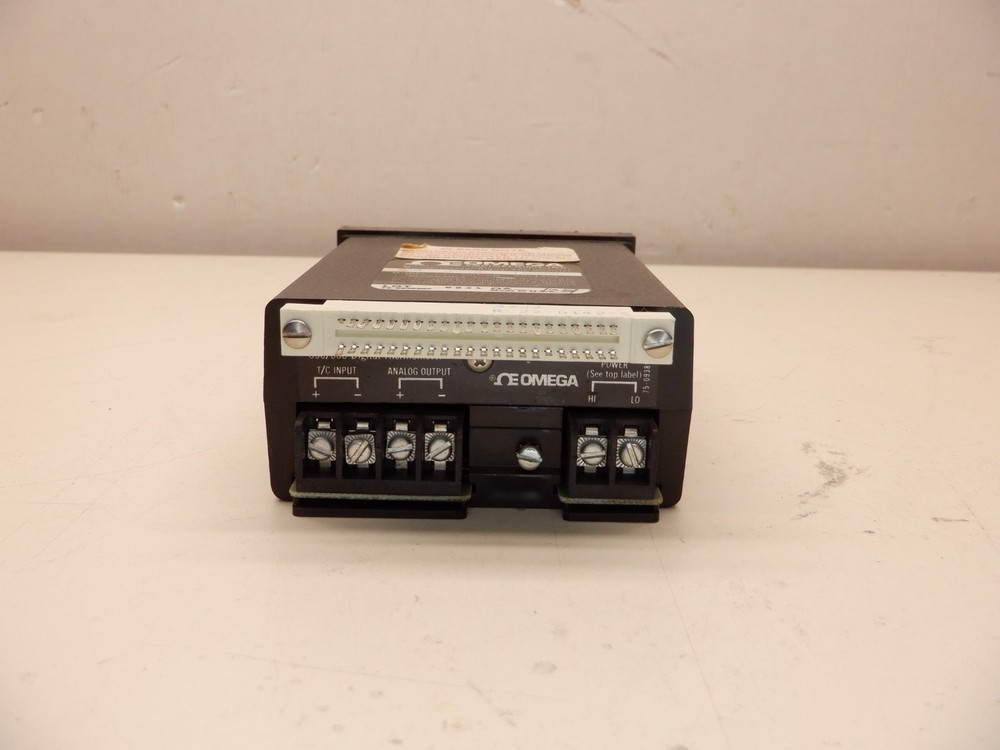 OMEGA ENGINEERING TYPE J THERMOCOUPLE THERMOMETER MODEL 650
