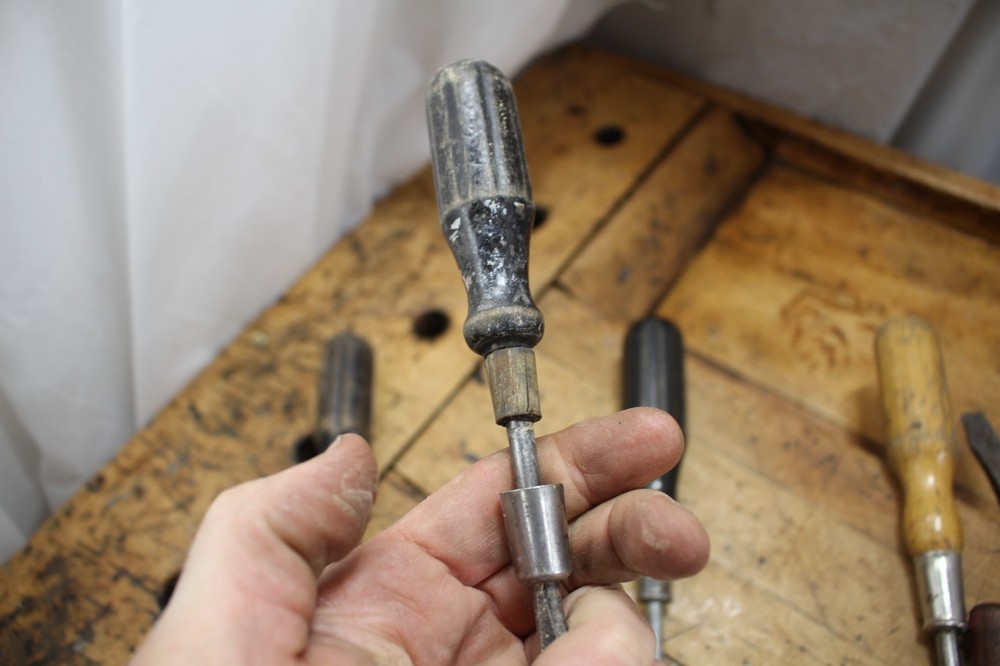 Wood handle Screwdrivers, vintage, various